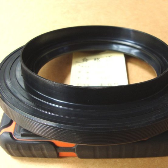 conew_后桥差速器油封 95-152-12-24