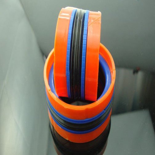 hydraulic oil seal (26)