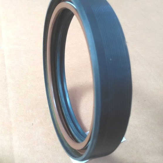 steyr differential oil seal 95.25114.320 (3)