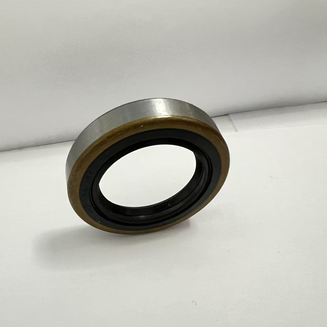 38*58*11mm Professional Automotive Oil Seal for Trucks NBR Nitrile Rubber FKM ISO Standard XTSEAO Hebei