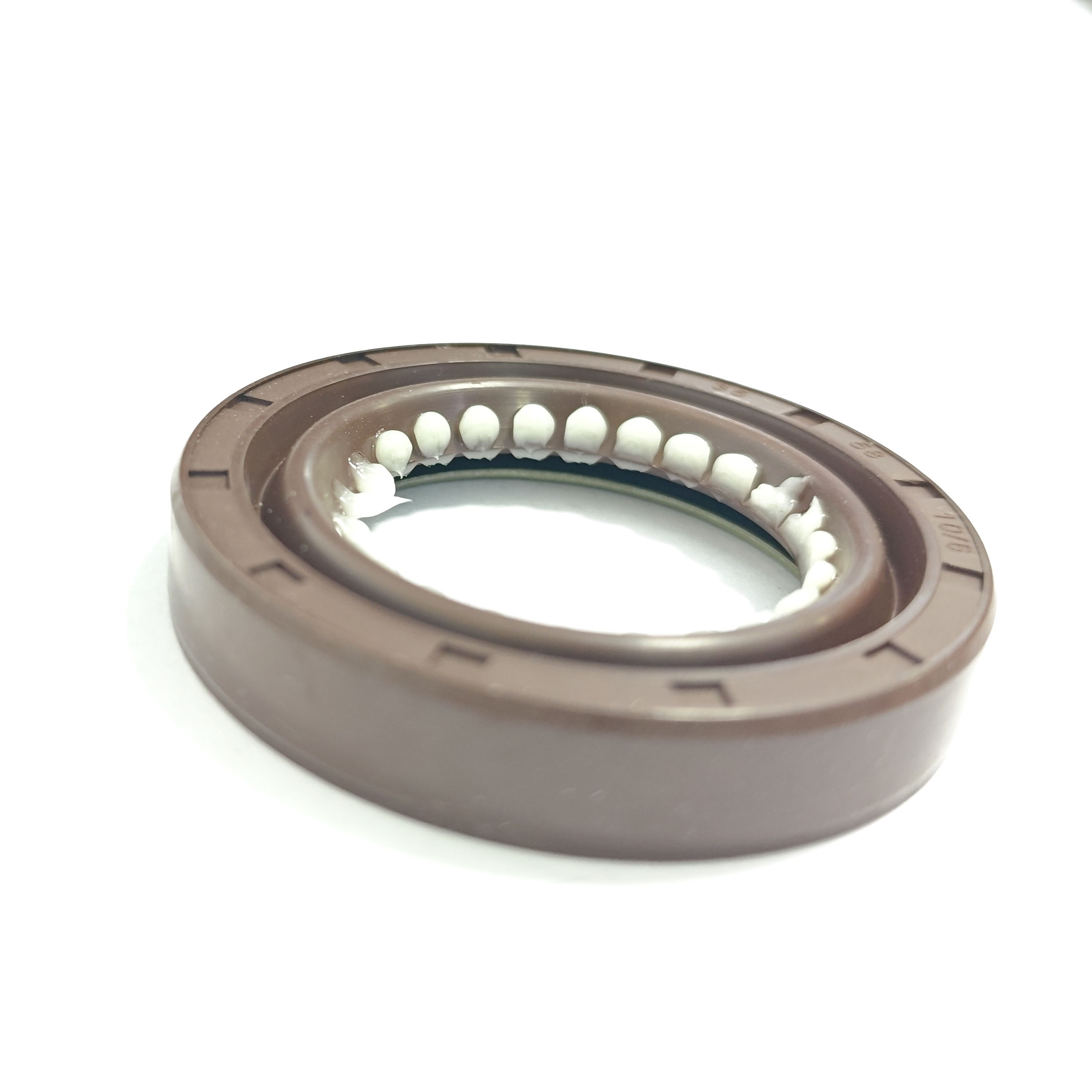 OE MB092527 35*58*10/6mm Factory Produces Differential Rear Wheel Hub Oil Seal for Mitsubishi Fuso L300 Delica