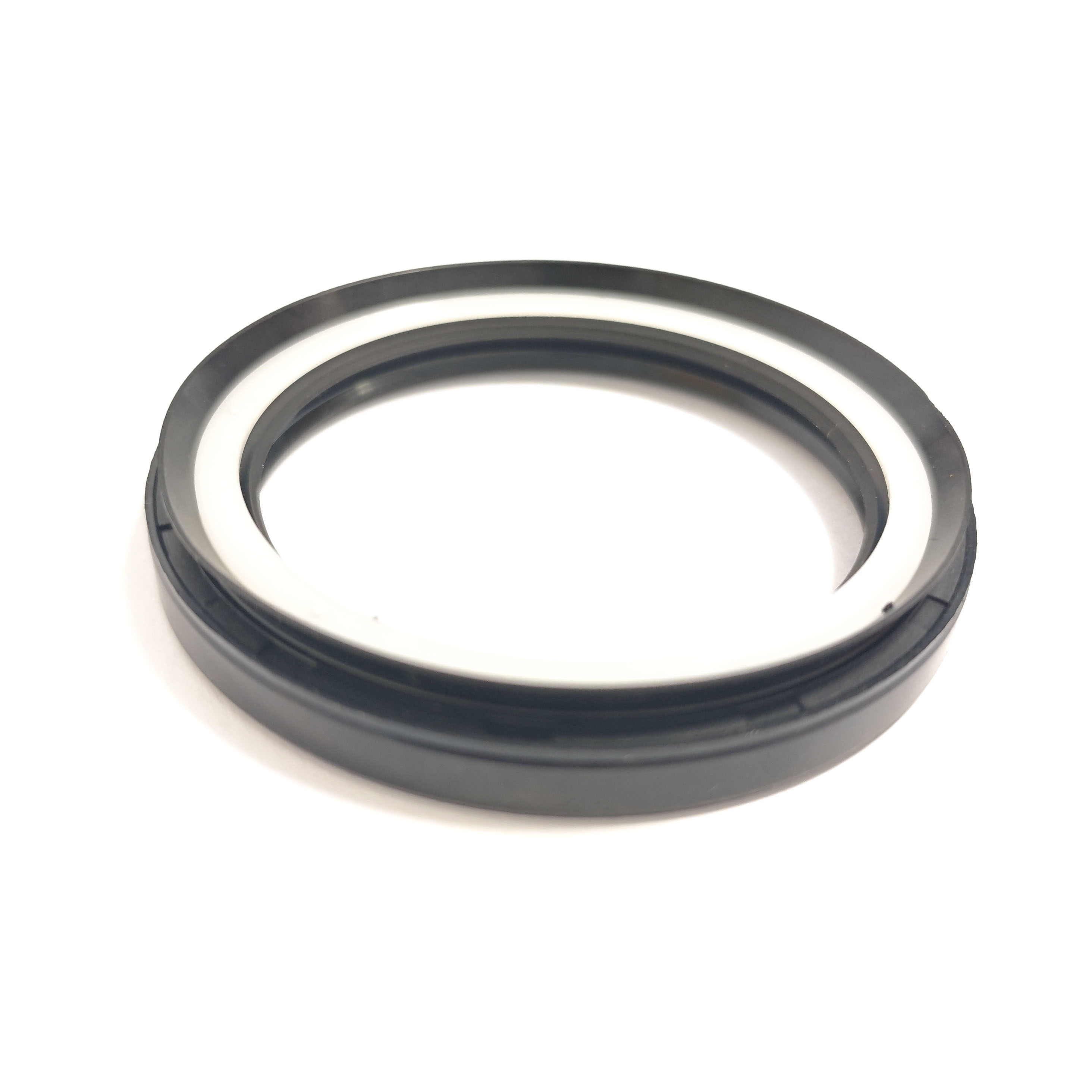 MB526395 58*75*7.5/11.5mm Factory Produces Front Wheel Hub Oil Seal for Mitsubishi Pajero Montero V23 V32 V43 V44 V45 V46