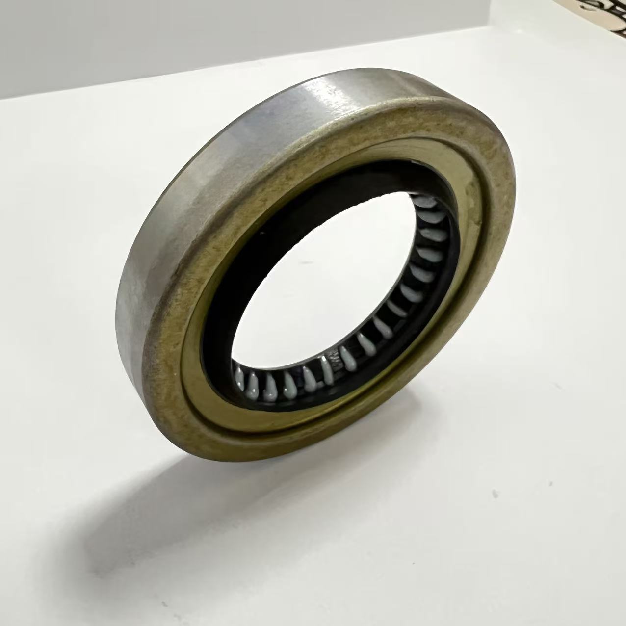 XTSEAO MB005157 51*84*14mm NBR FKM Mechanical Seal High Temperature Resistant Durable Oil Seal Rear Cover for ISUZ U ELF 4HK1