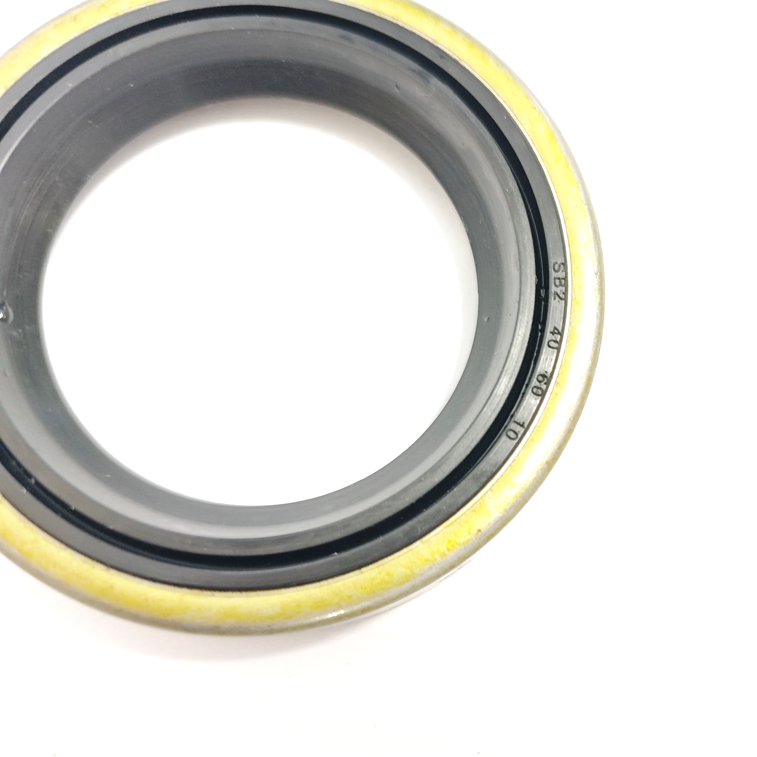 8-98323-297 SB2 40*60*10mm XTSEAO Factory Produces High-quality Wheel Hub Axle Oil Seal for ISUZU Cars
