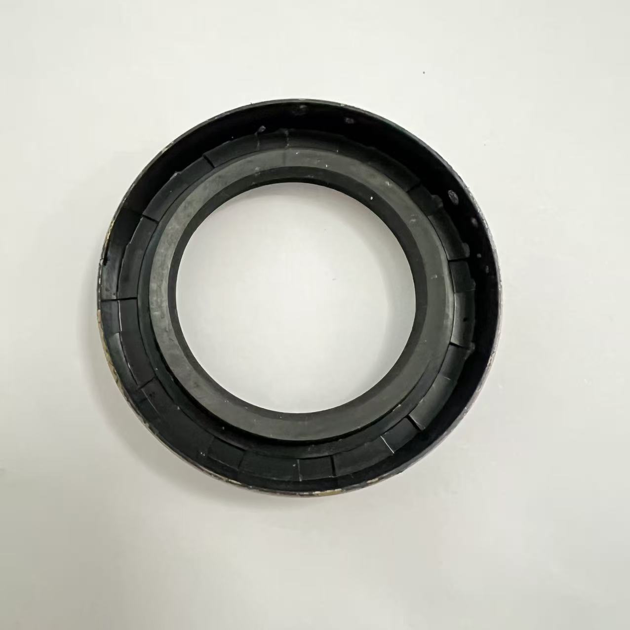 38*58*11mm Professional Automotive Oil Seal for Trucks NBR Nitrile Rubber FKM ISO Standard XTSEAO Hebei