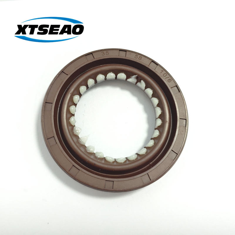 OE MB092527 35*58*10/6mm Factory Produces Differential Rear Wheel Hub Oil Seal for Mitsubishi Fuso L300 Delica
